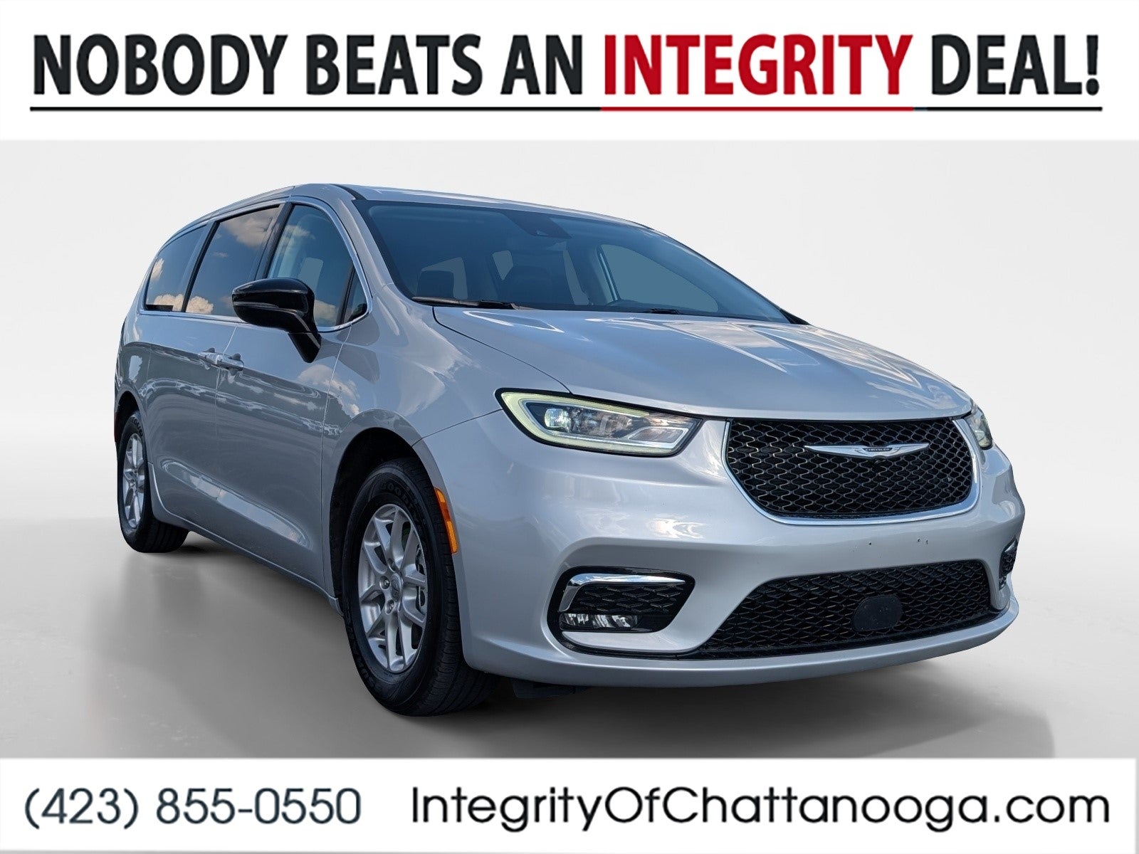 2024 Chrysler Pacifica Touring L in Silver — front three-quarter view